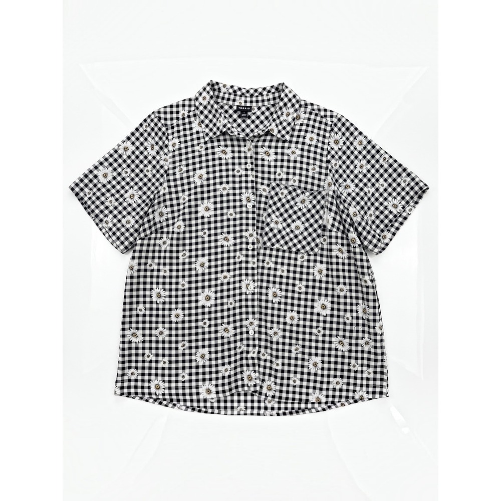 Torrid Womens Daisy Gingham Shirt 2X Black White Floral Button Up NEW